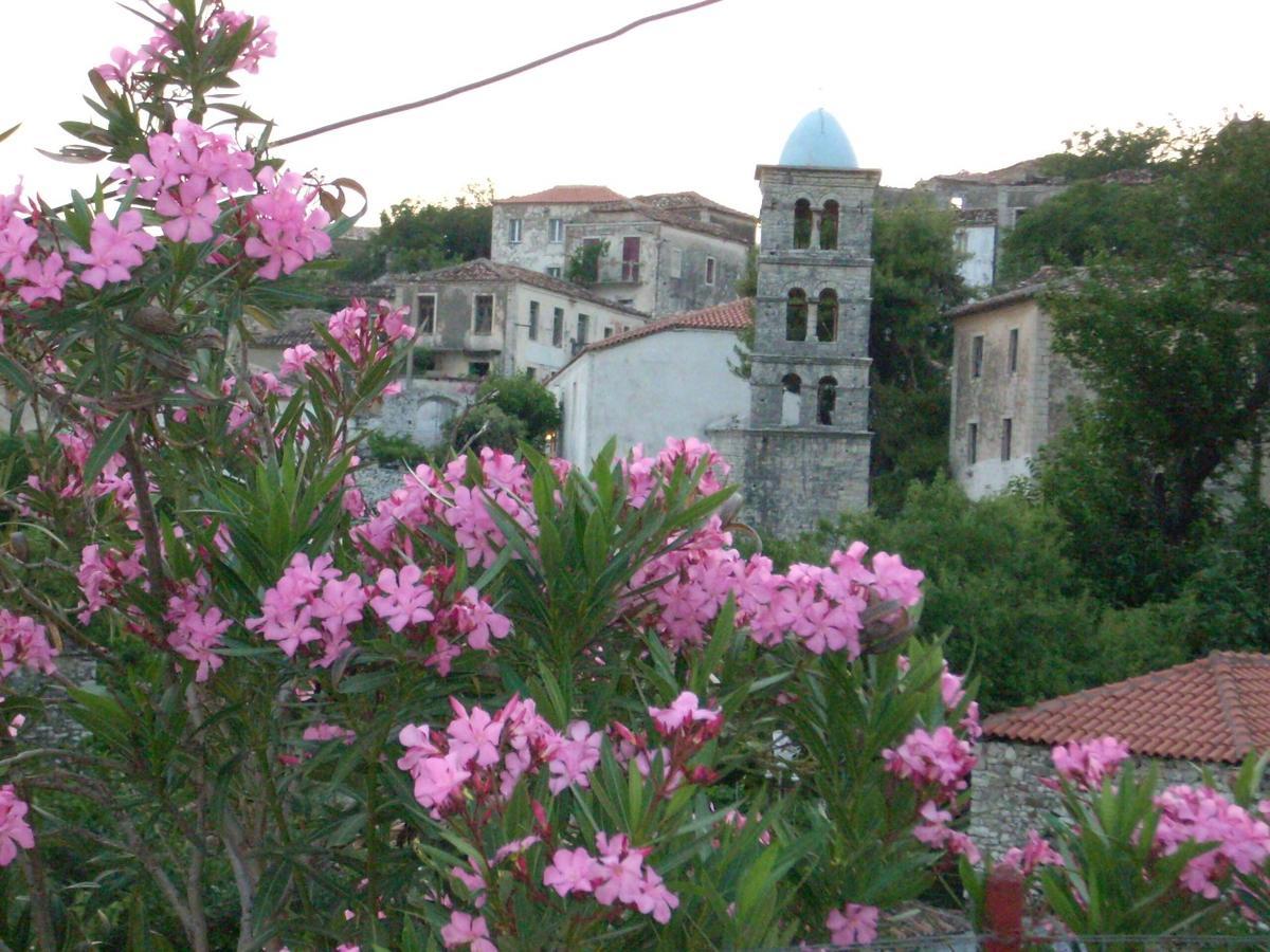 Villa Kostandin 체파로 외부 사진